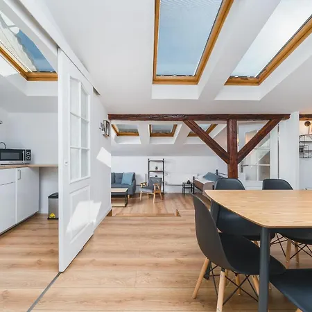 Unique Loft In Old Town Main Square - A/c Appartement