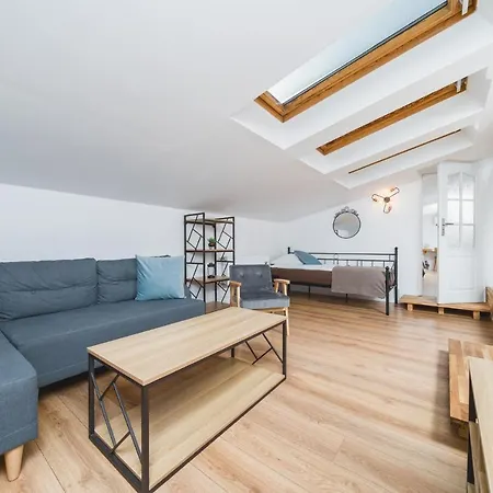 Unique Loft In Old Town Main Square - A/c Διαμέρισμα *
